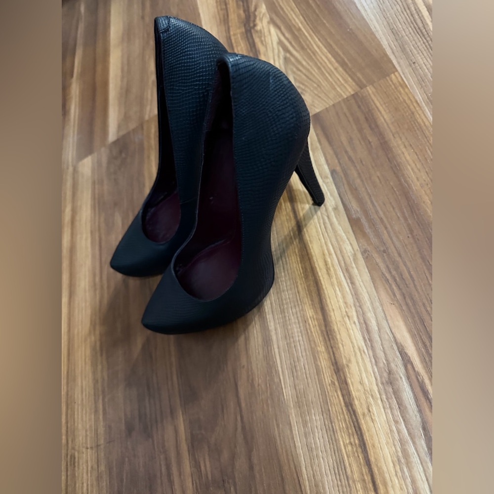 BCBGeneration Black Textured Pointed-Toe Stiletto… - image 3